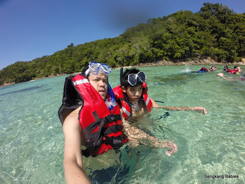 Snorkeling twin islands sabah